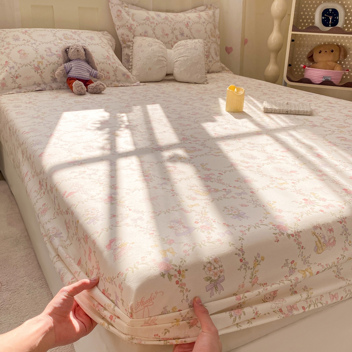 91家纺网 家纺一手货源 找家纺 女子家纺 2026新款全棉纯棉印花小印花花卉款单床笠床笠单件 童话花町