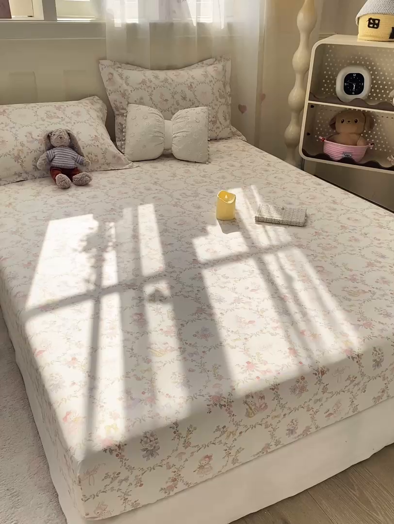 91家纺网 家纺一手货源 找家纺 女子家纺 2026新款全棉纯棉印花小印花花卉款单床笠床笠单件 童话花町