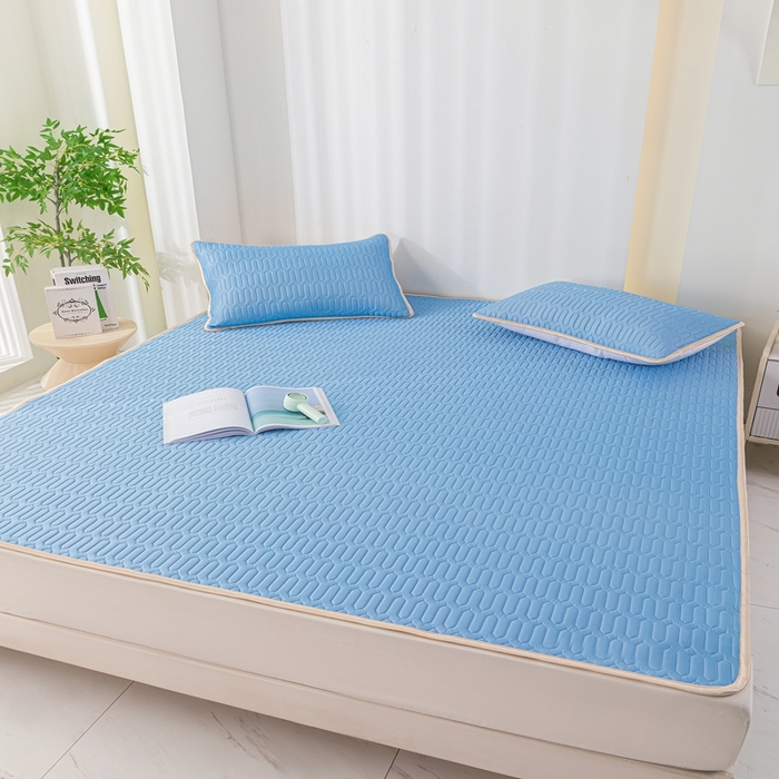 91家纺网 家纺一手货源 找家纺 羽梦家纺 2026新款冰柔丝乳胶床单款凉席蓝色