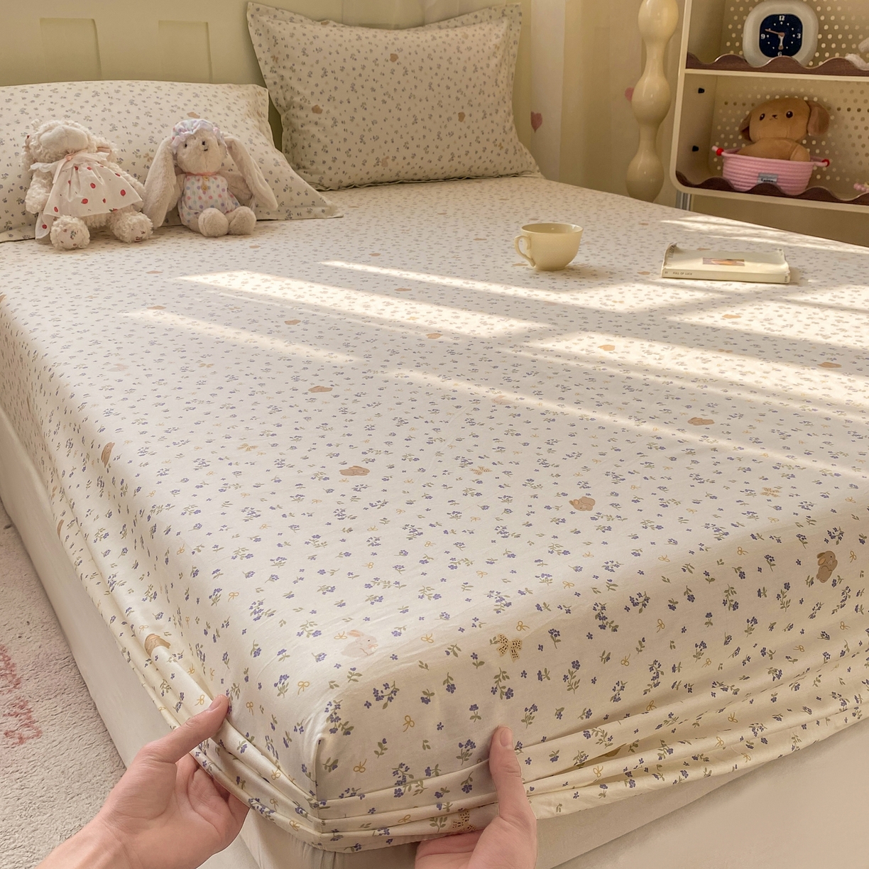 91家纺网 家纺一手货源 找家纺 女子家纺 2026新款全棉纯棉印花小印花花卉款单床笠床笠单件 微花耳耳蓝