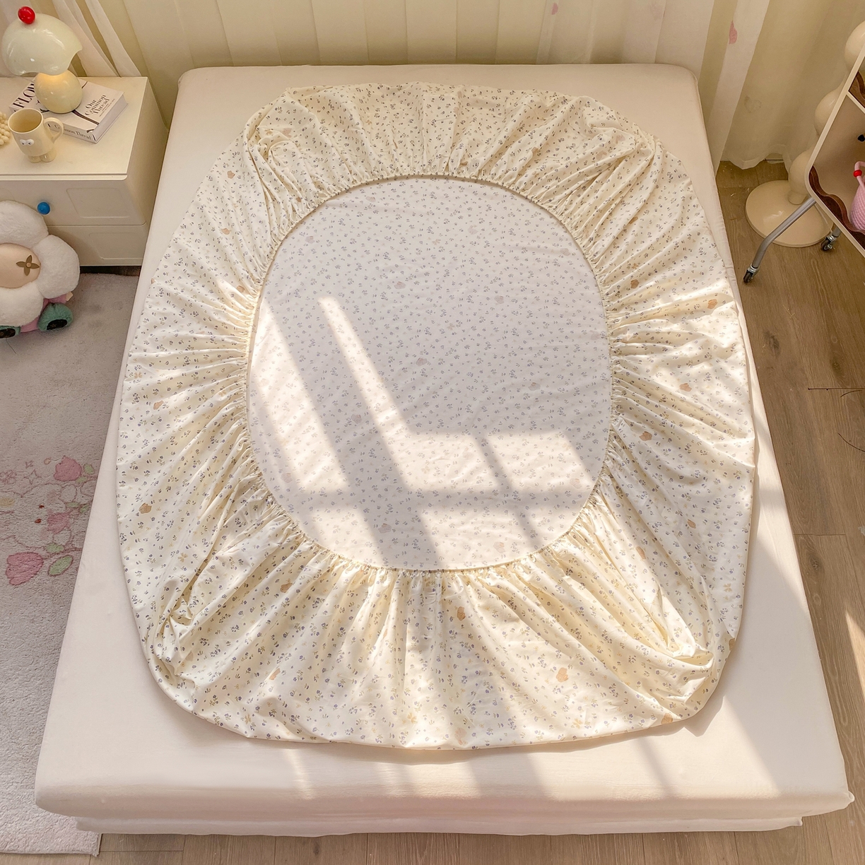 91家纺网 家纺一手货源 找家纺 女子家纺 2026新款全棉纯棉印花小印花花卉款单床笠床笠单件 微花耳耳蓝