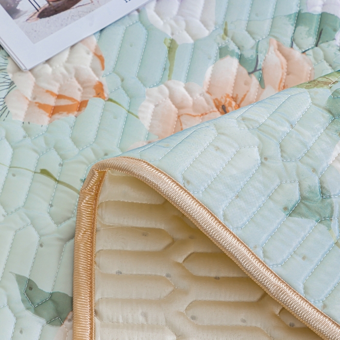 91家纺网 家纺一手货源 找家纺 羽梦家纺 2026新款冰柔丝乳胶床单款凉席曼谷花海