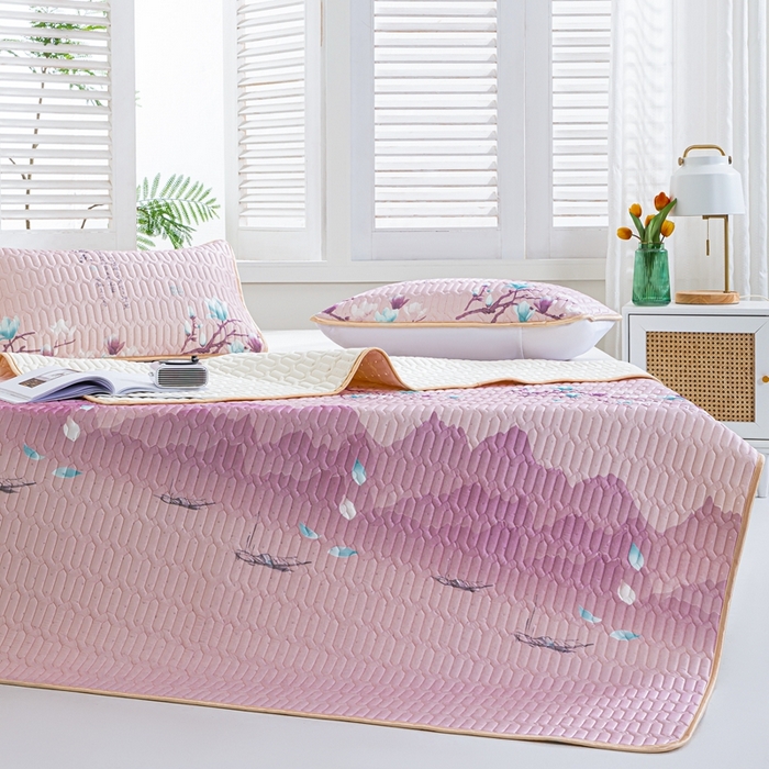 91家纺网 家纺一手货源 找家纺 羽梦家纺 2026新款冰柔丝乳胶床单款凉席湄南荷花