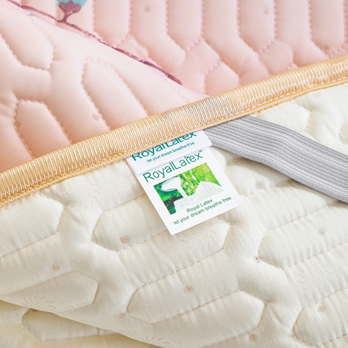 91家纺网 家纺一手货源 找家纺 羽梦家纺 2026新款冰柔丝乳胶床单款凉席湄南荷花