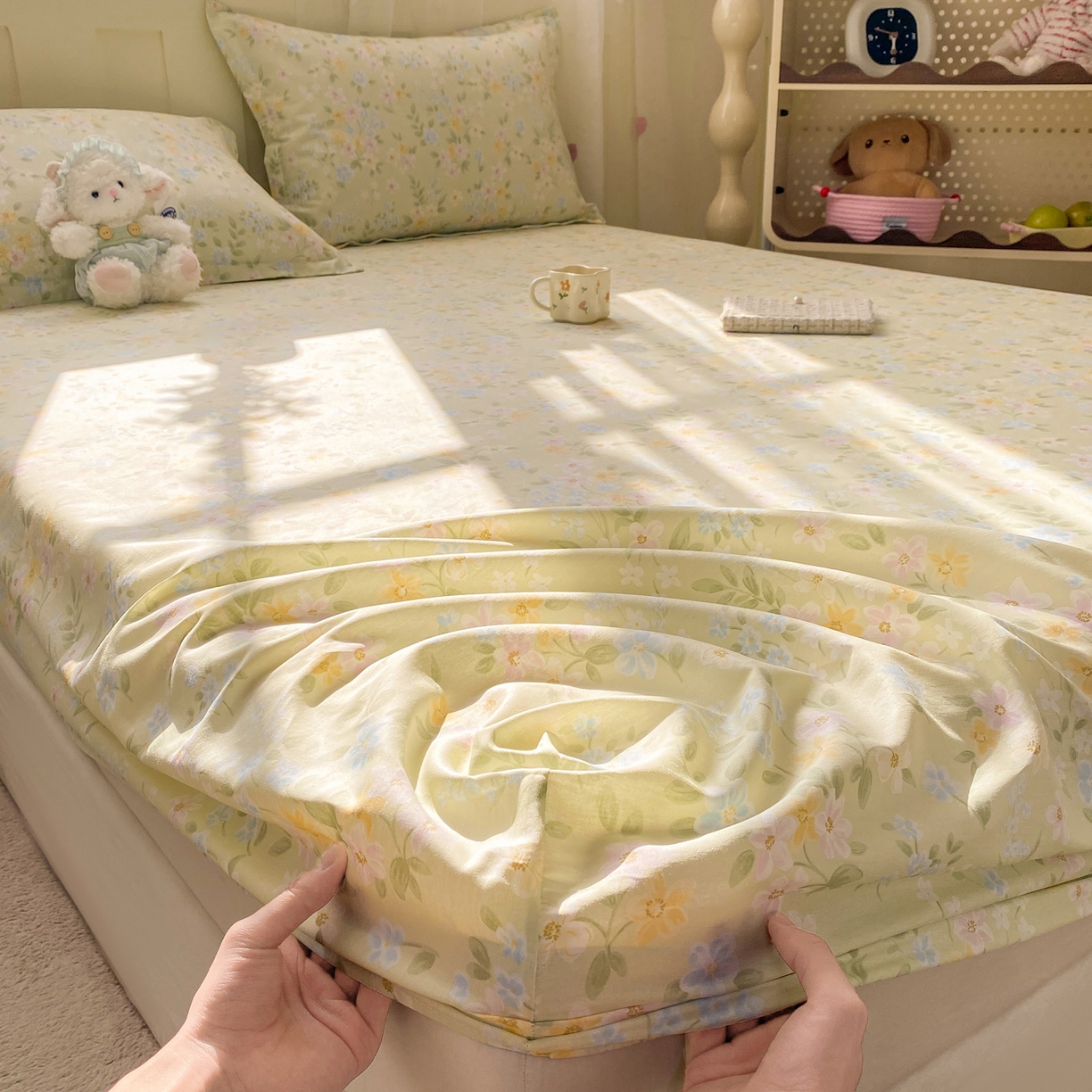 91家纺网 家纺一手货源 找家纺 女子家纺 2026新款全棉纯棉印花小印花花卉款单床笠床笠单件 徐徐花开