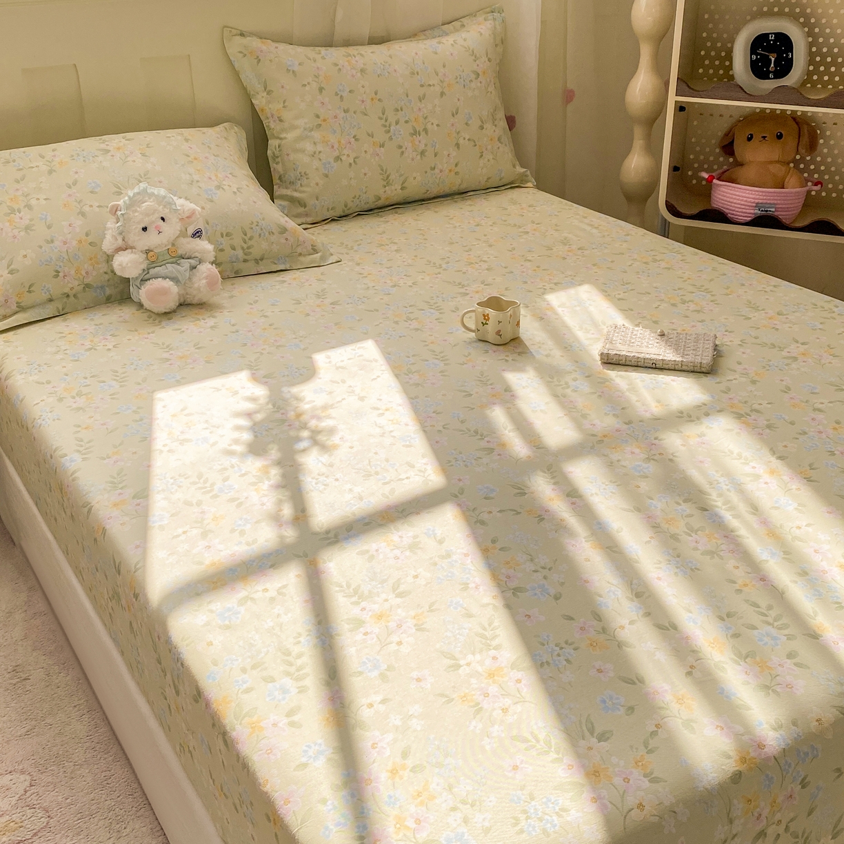 91家纺网 家纺一手货源 找家纺 女子家纺 2026新款全棉纯棉印花小印花花卉款单床笠床笠单件 徐徐花开