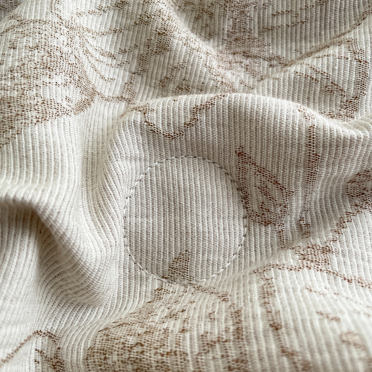 91家纺网 家纺一手货源 找家纺 吾诺家居 2026新款全棉色织提花三层纱夏被夏凉被空调被-华美 芳菲-咖