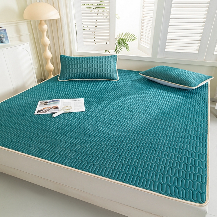 91家纺网 家纺一手货源 找家纺 羽梦家纺 2026新款冰柔丝乳胶床单款凉席墨绿