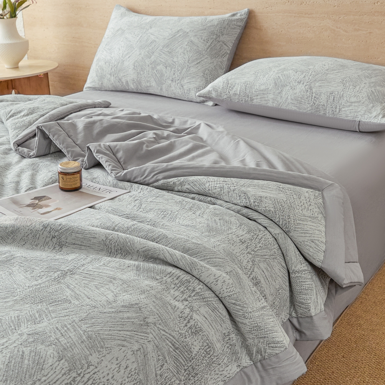 91家纺网 家纺一手货源 找家纺 吾诺家居 2026新款全棉色织提花三层纱夏被夏凉被空调被-华美 简森-灰