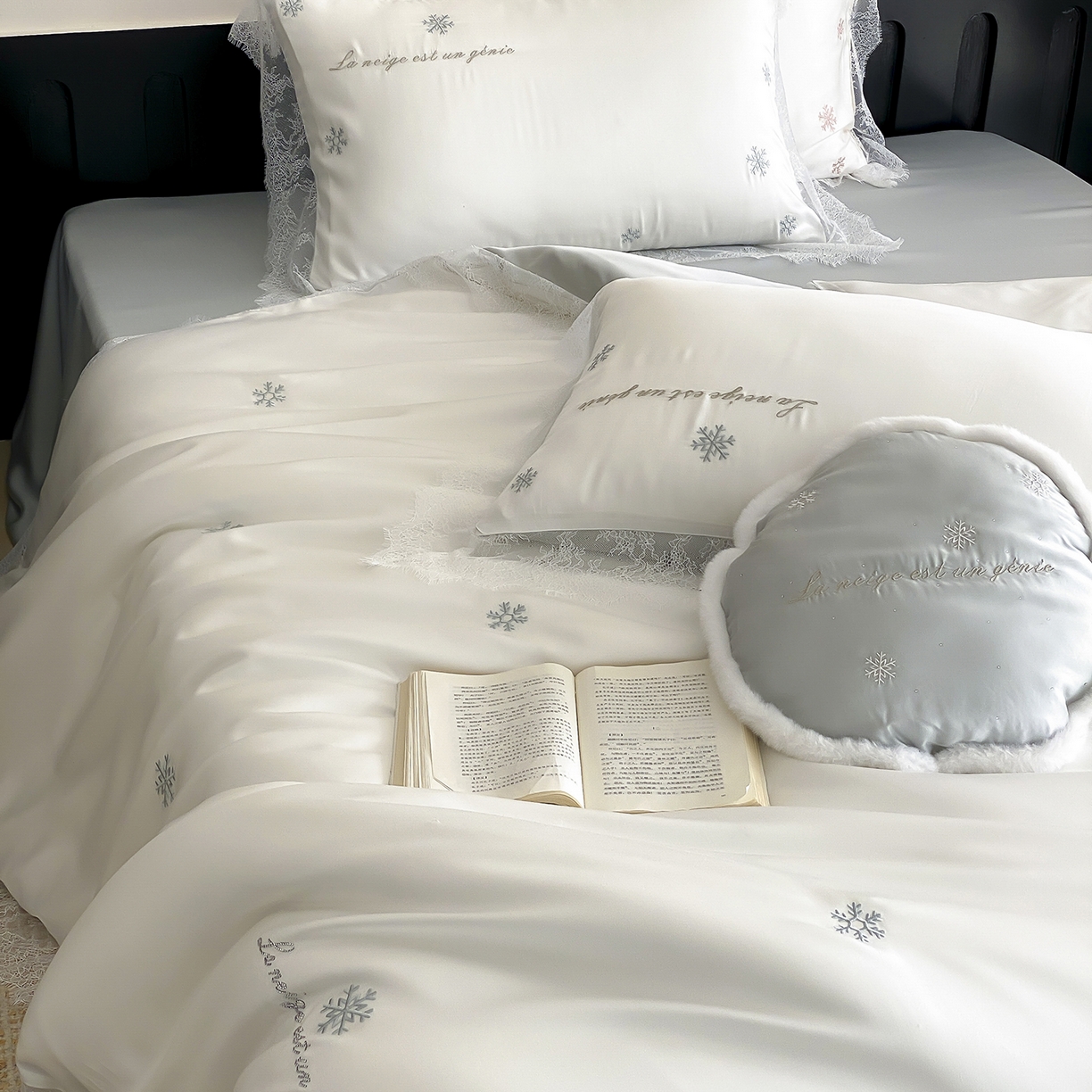 91家纺网 家纺一手货源 找家纺 （总）初拾 2026新款60s兰精天丝“小雪花”四件套-艾莎公主