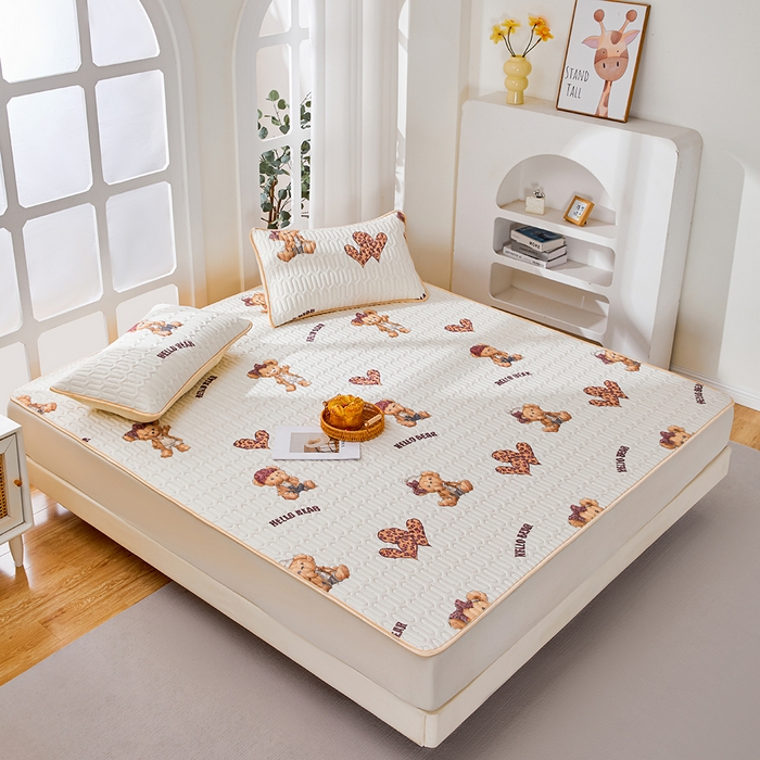 91家纺网 家纺一手货源 找家纺 羽梦家纺 2026新款冰柔丝乳胶床单款凉席小熊派对