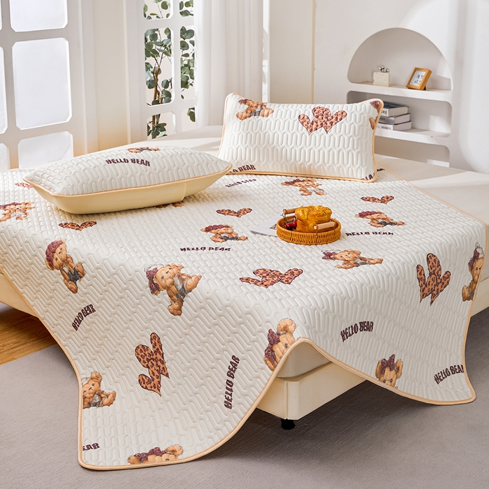 91家纺网 家纺一手货源 找家纺 羽梦家纺 2026新款冰柔丝乳胶床单款凉席小熊派对