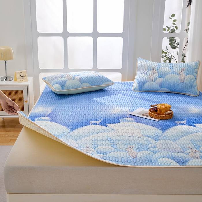 91家纺网 家纺一手货源 找家纺 羽梦家纺 2026新款冰柔丝乳胶床单款凉席云端兔语