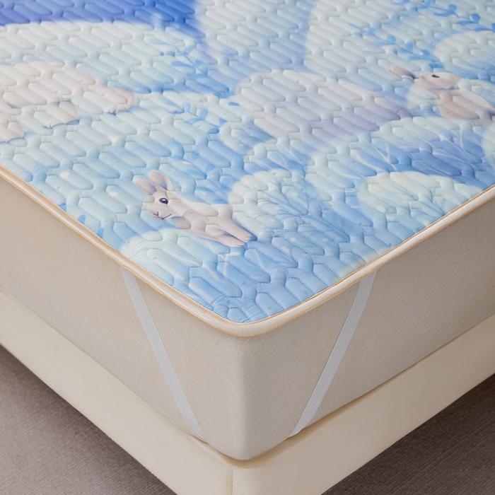 91家纺网 家纺一手货源 找家纺 羽梦家纺 2026新款冰柔丝乳胶床单款凉席云端兔语