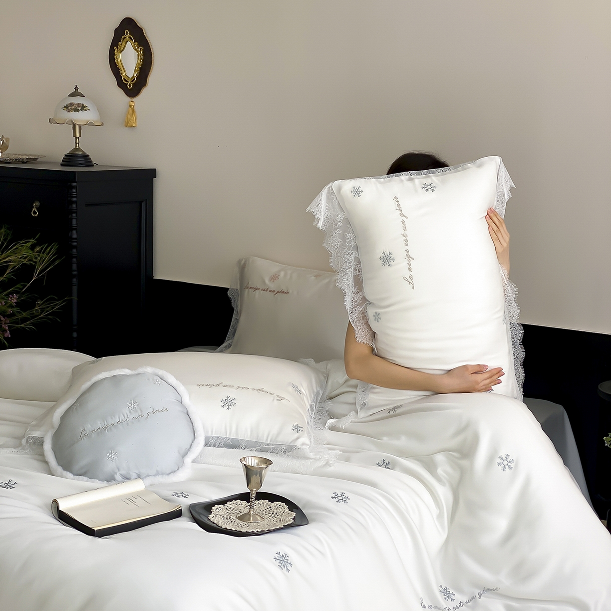 91家纺网 家纺一手货源 找家纺 初拾 2026新款60s兰精天丝“小雪花”四件套-艾莎公主 艾莎公主-蓝