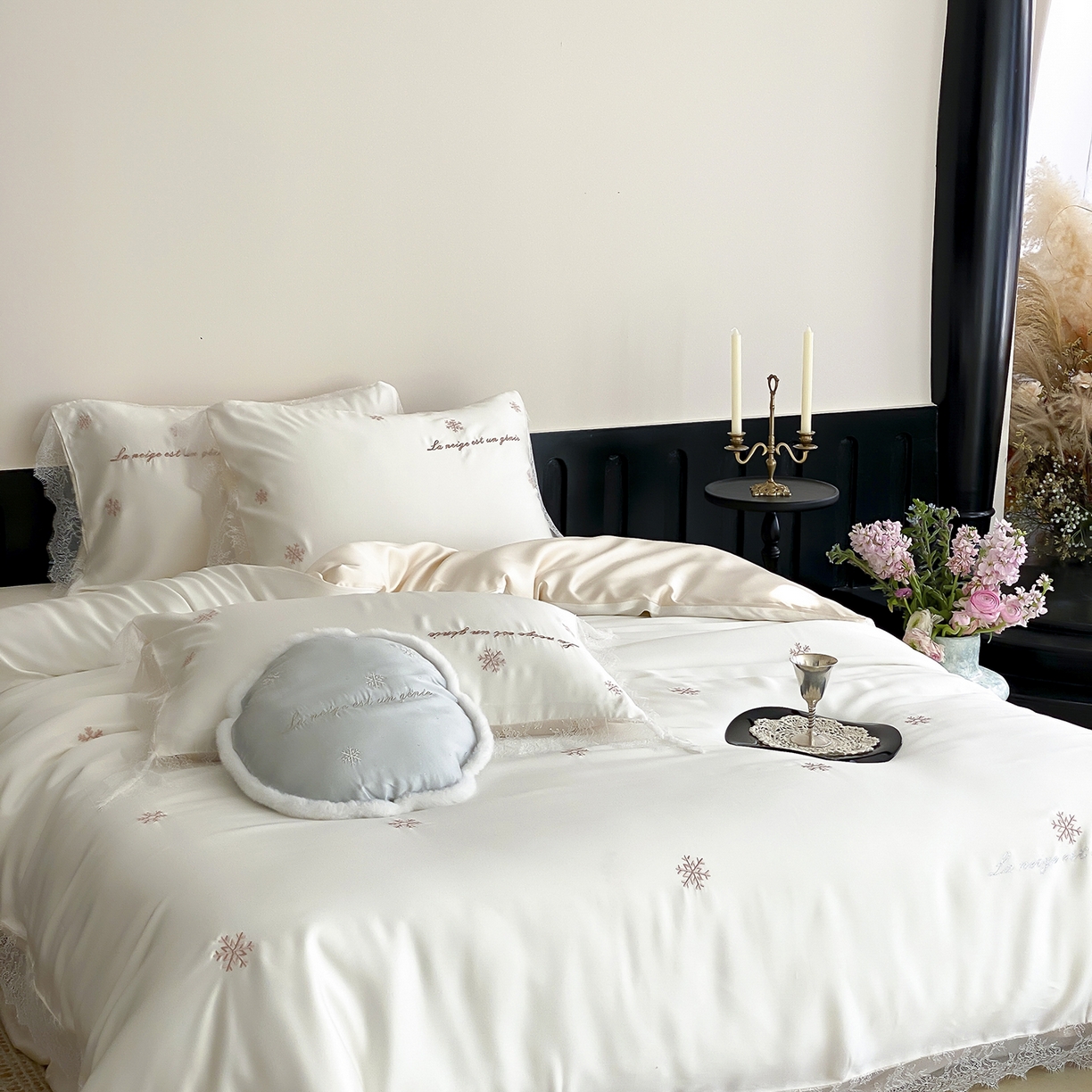 91家纺网 家纺一手货源 找家纺 初拾 2026新款60s兰精天丝“小雪花”四件套-艾莎公主 艾莎公主-裸粉