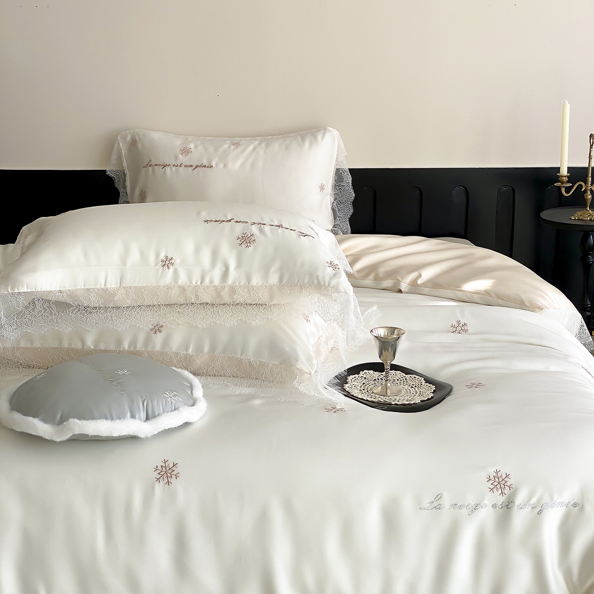 91家纺网 家纺一手货源 找家纺 初拾 2026新款60s兰精天丝“小雪花”四件套-艾莎公主 艾莎公主-裸粉