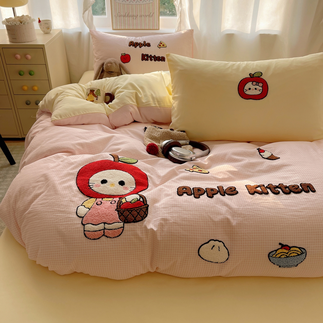 韩都家居 2026春夏新款亲肤舒适毛巾绣四件套（包含买家秀原图） 苹果猫咪