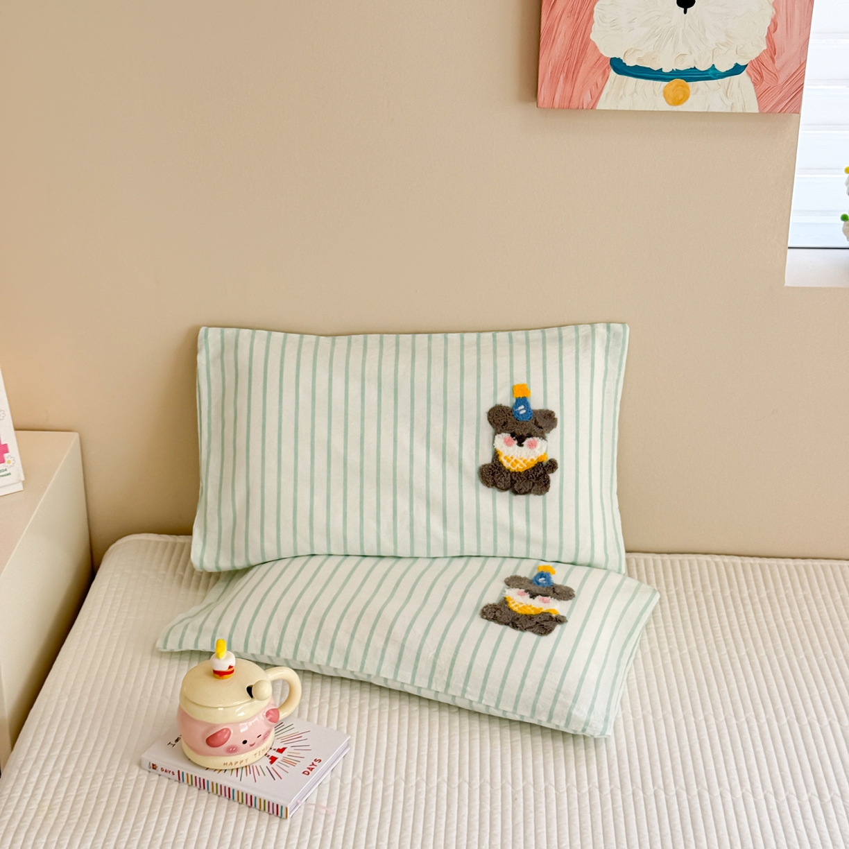 91家纺网 家纺一手货源 找家纺 慕尚家纺 2026新款色织水洗棉毛巾绣单枕套 枕套单件 多米 绿条纹