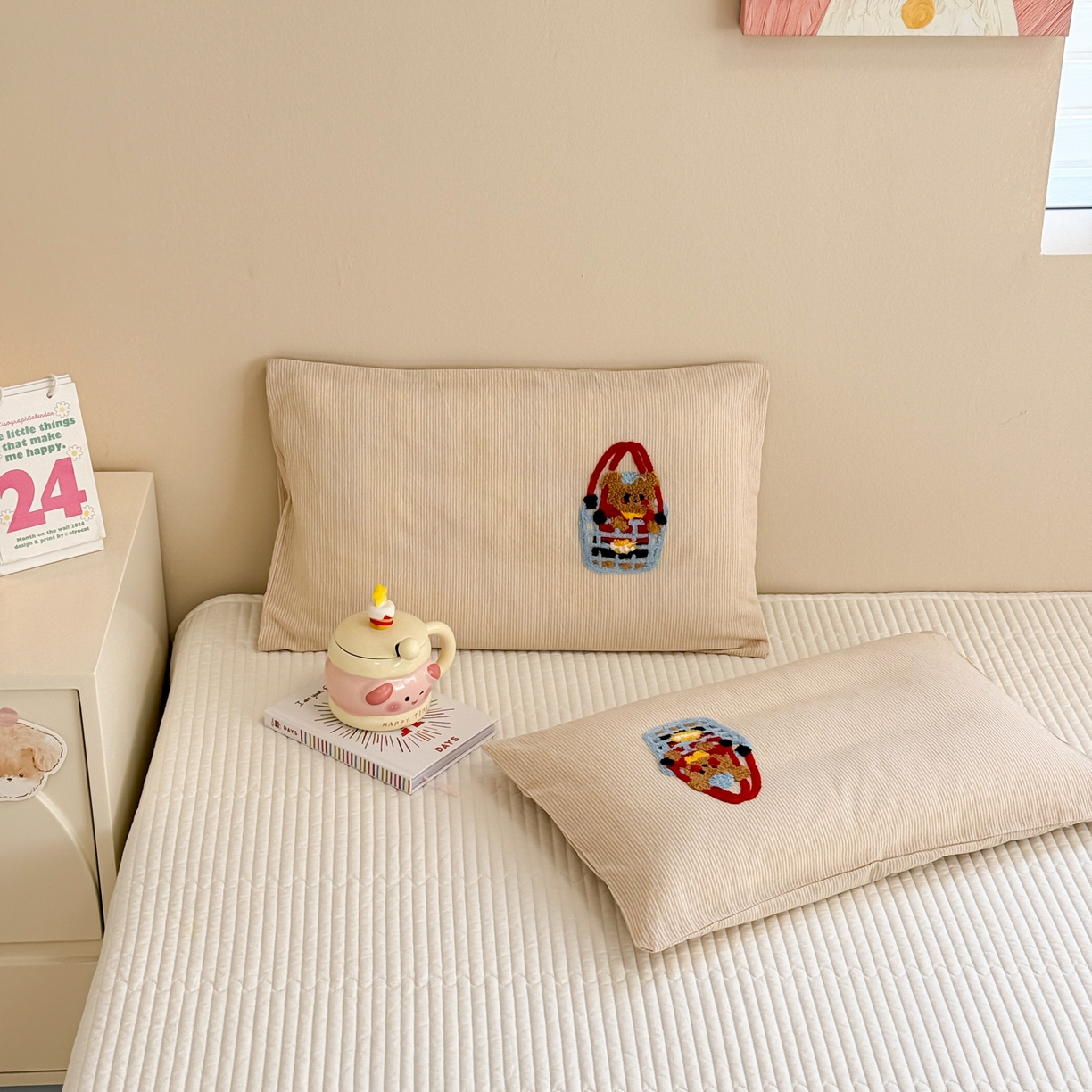 91家纺网 家纺一手货源 找家纺 慕尚家纺 2026新款色织水洗棉毛巾绣单枕套 枕套单件 熊呆呆