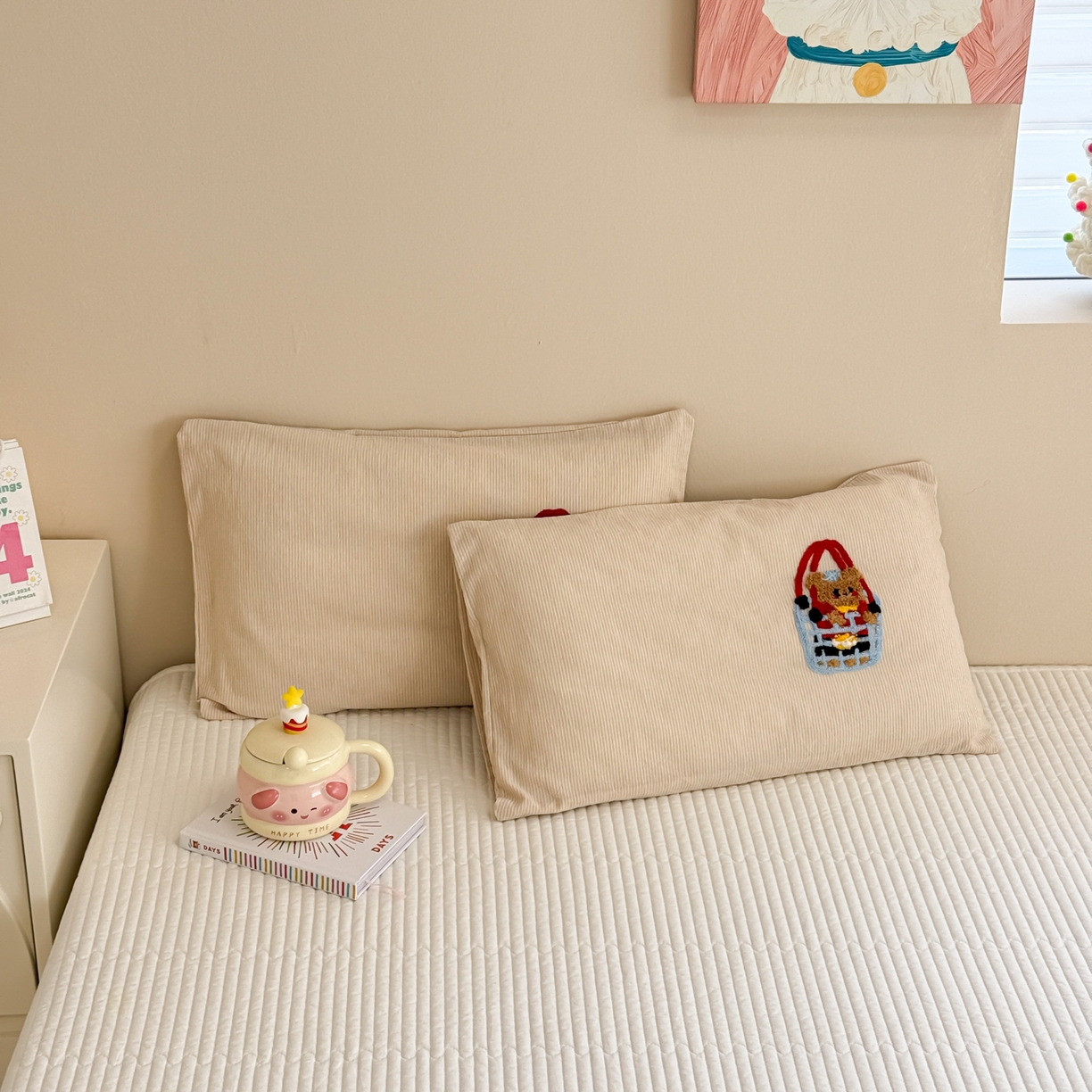 91家纺网 家纺一手货源 找家纺 慕尚家纺 2026新款色织水洗棉毛巾绣单枕套 枕套单件 熊呆呆