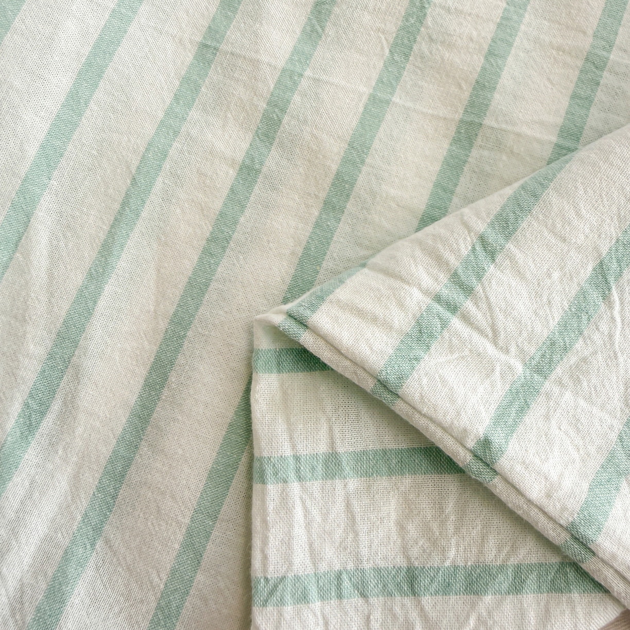 91家纺网 家纺一手货源 找家纺 慕尚家纺 2026新款色织水洗棉毛巾绣单枕套 枕套单件 多米 绿条纹