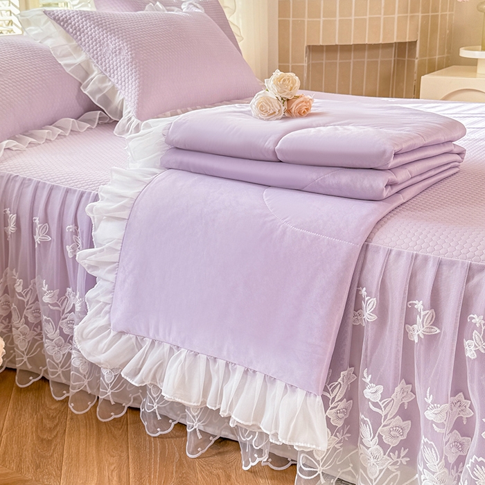 91家纺网 家纺一手货源 找家纺 （总）后庭寝室 2026新款冰感豆豆床裙凉席夏被空调被四件套-花语系列