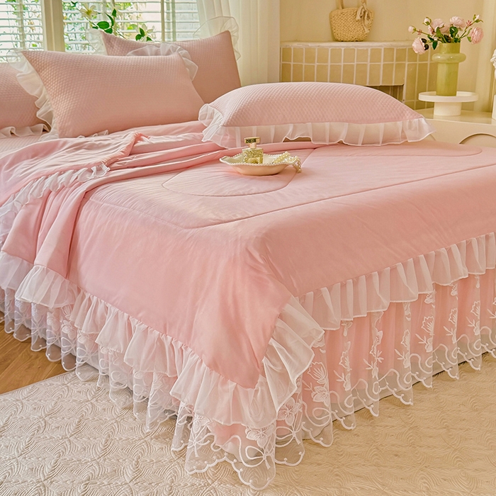 91家纺网 家纺一手货源 找家纺 后庭寝室 2026新款冰感豆豆床裙凉席夏被空调被四件套-花语系列 花语-嫩玉