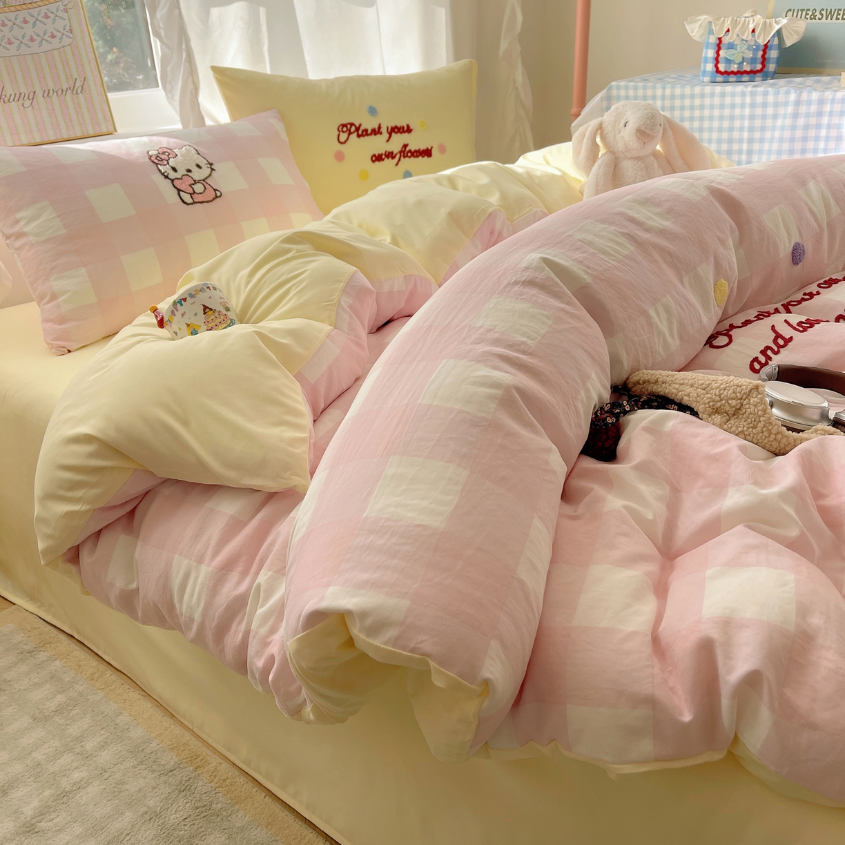 91家纺网 家纺一手货源 找家纺 韩都家居 2026春夏新款亲肤舒适毛巾绣四件套（包含买家秀原图） 蛋糕奶油猫