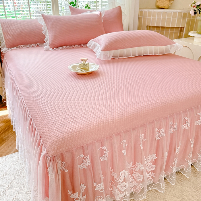 91家纺网 家纺一手货源 找家纺 后庭寝室 2026新款冰感豆豆床裙凉席夏被空调被四件套-花语系列 花语-粉色