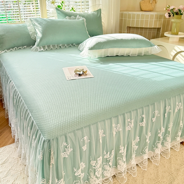 91家纺网 家纺一手货源 找家纺 后庭寝室 2026新款冰感豆豆床裙凉席夏被空调被四件套-花语系列 花语-浅蓝