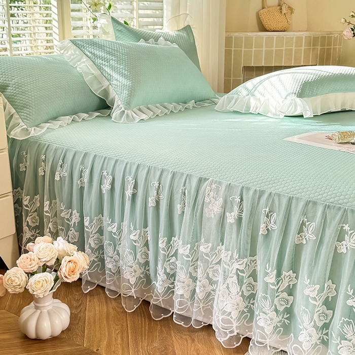 91家纺网 家纺一手货源 找家纺 后庭寝室 2026新款冰感豆豆床裙凉席夏被空调被四件套-花语系列 花语-浅蓝