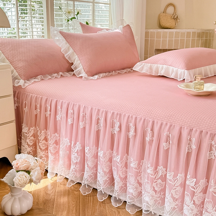 91家纺网 家纺一手货源 找家纺 后庭寝室 2026新款冰感豆豆床裙凉席夏被空调被四件套-花语系列 花语-粉色