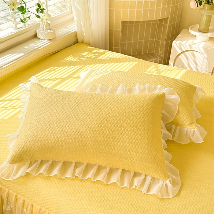 91家纺网 家纺一手货源 找家纺 后庭寝室 2026新款冰感豆豆床裙凉席夏被空调被四件套-花语系列 花语-嫩黄