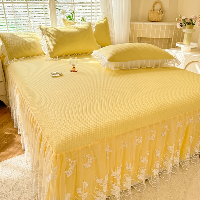 91家纺网 家纺一手货源 找家纺 后庭寝室 2026新款冰感豆豆床裙凉席夏被空调被四件套-花语系列 花语-嫩黄