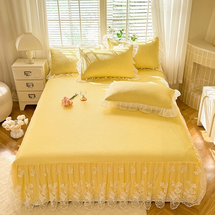 91家纺网 家纺一手货源 找家纺 后庭寝室 2026新款冰感豆豆床裙凉席夏被空调被四件套-花语系列 花语-嫩黄