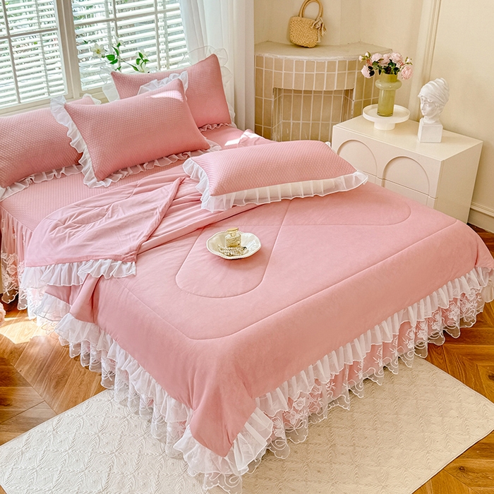 91家纺网 家纺一手货源 找家纺 后庭寝室 2026新款冰感豆豆床裙凉席夏被空调被四件套-花语系列 花语-粉色