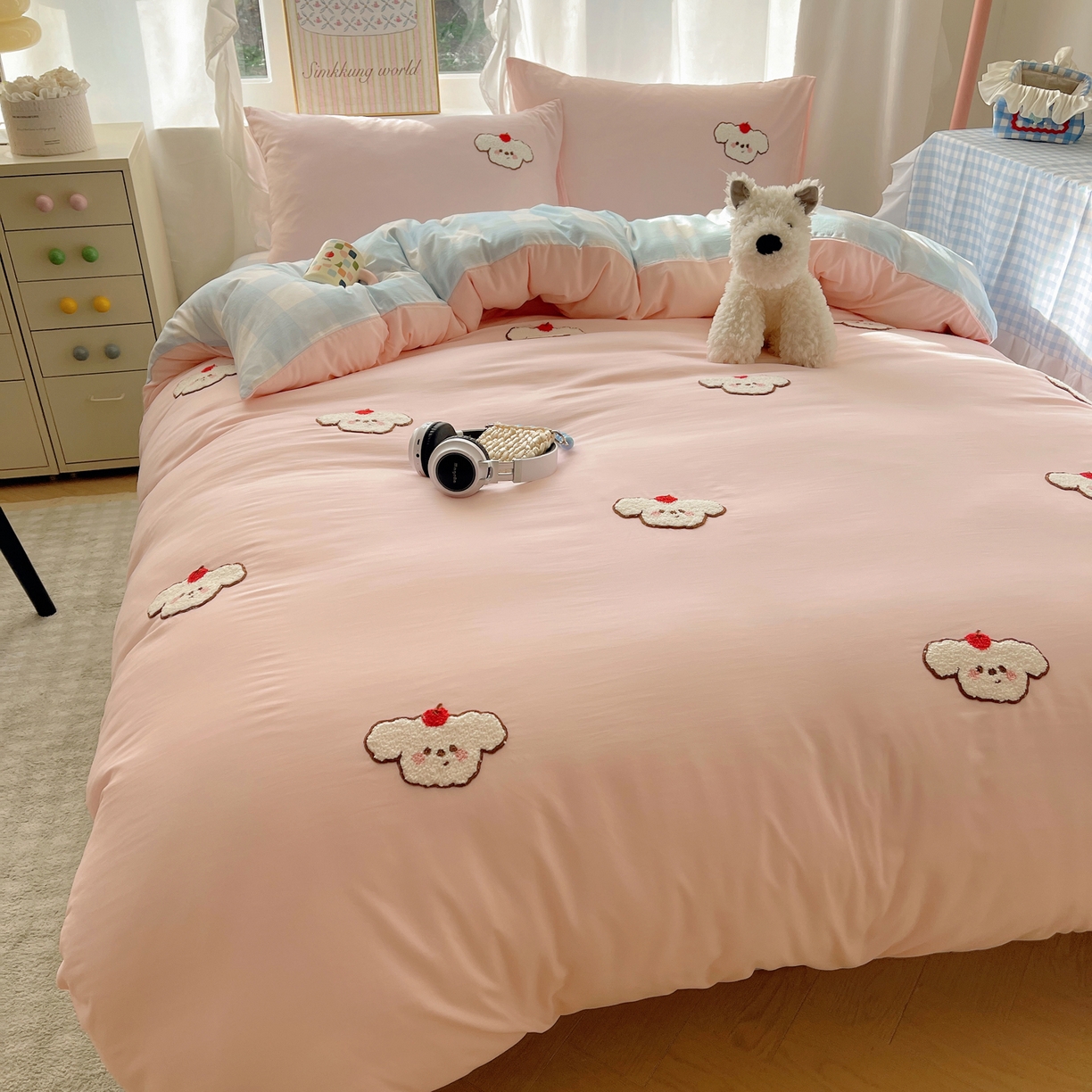 91家纺网 家纺一手货源 找家纺 韩都家居 2026春夏新款亲肤舒适毛巾绣四件套（包含买家秀原图） 可爱狗狗