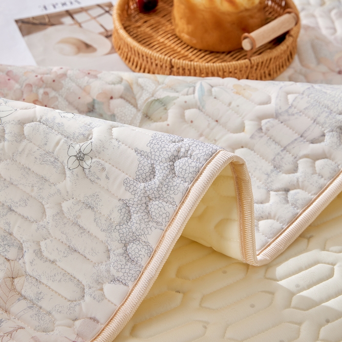 91家纺网 家纺一手货源 找家纺 羽梦家纺 2026新款冰柔丝乳胶床单款凉席烟霞织梦