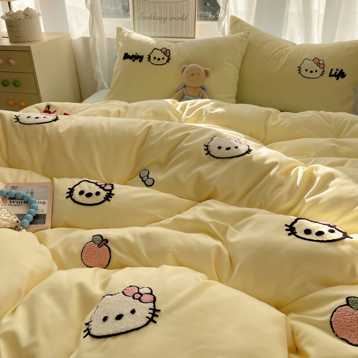 91家纺网 家纺一手货源 找家纺 韩都家居 2026春夏新款亲肤舒适毛巾绣四件套（包含买家秀原图） 苹果甜猫