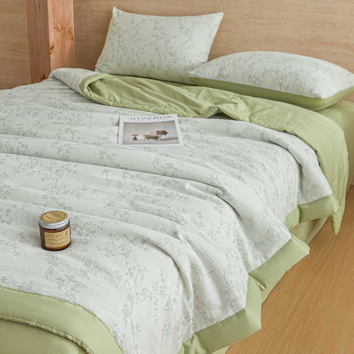 91家纺网 家纺一手货源 找家纺 吾诺家居 2026新款全棉色织提花三层纱夏被夏凉被空调被-华美 香水繁花-绿