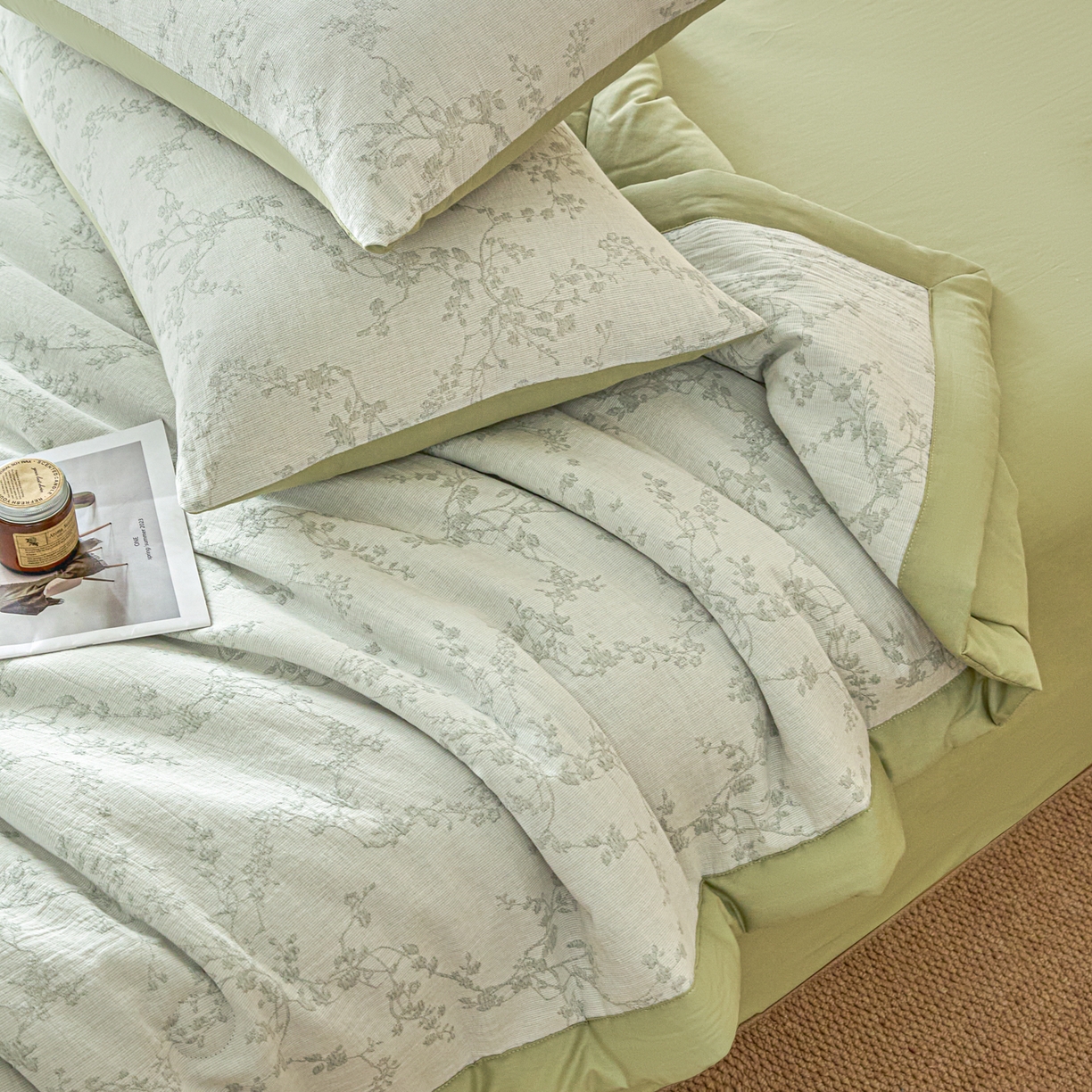 91家纺网 家纺一手货源 找家纺 吾诺家居 2026新款全棉色织提花三层纱夏被夏凉被空调被-华美 香水繁花-绿