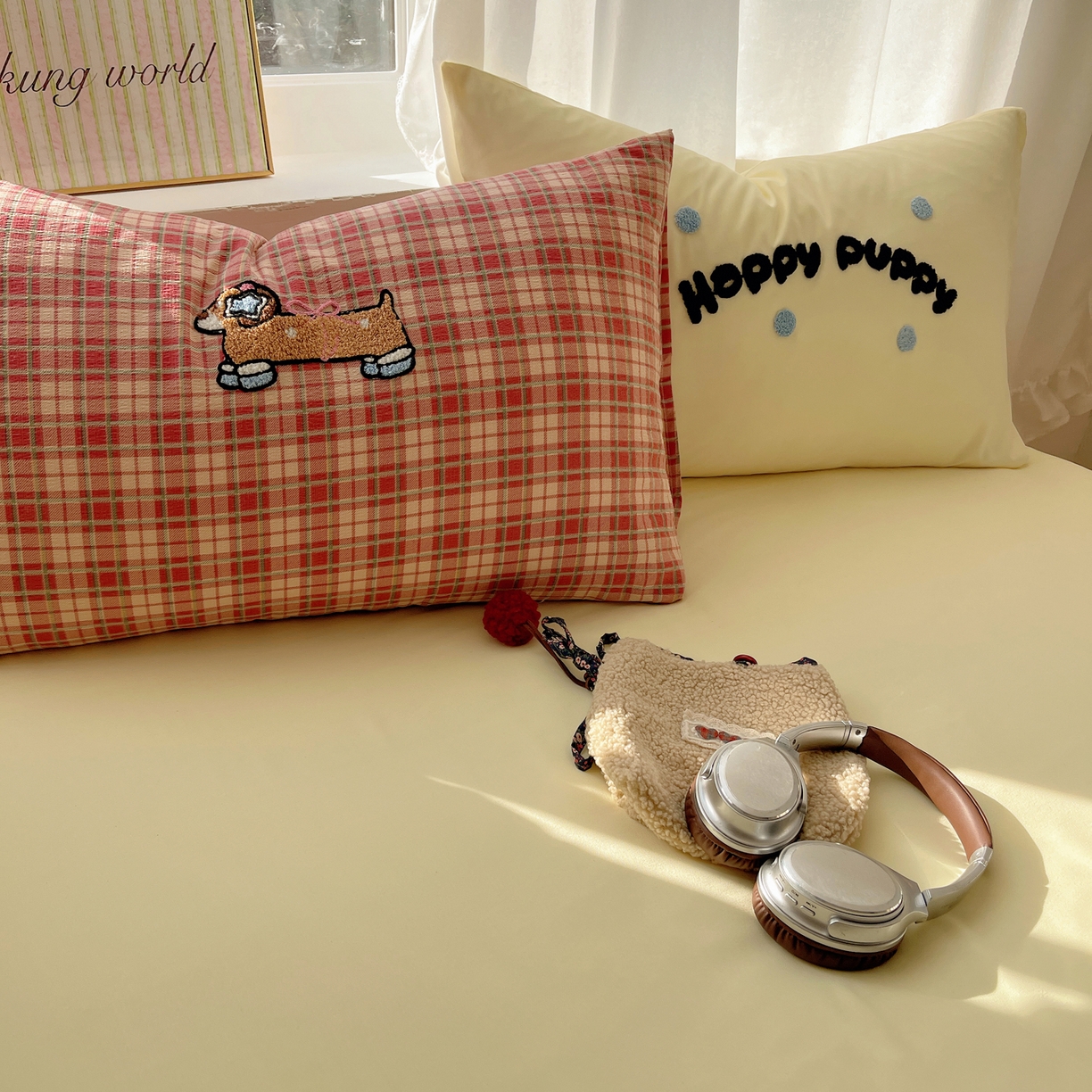 91家纺网 家纺一手货源 找家纺 韩都家居 2026春夏新款亲肤舒适毛巾绣四件套（包含买家秀原图） 听歌腊肠狗