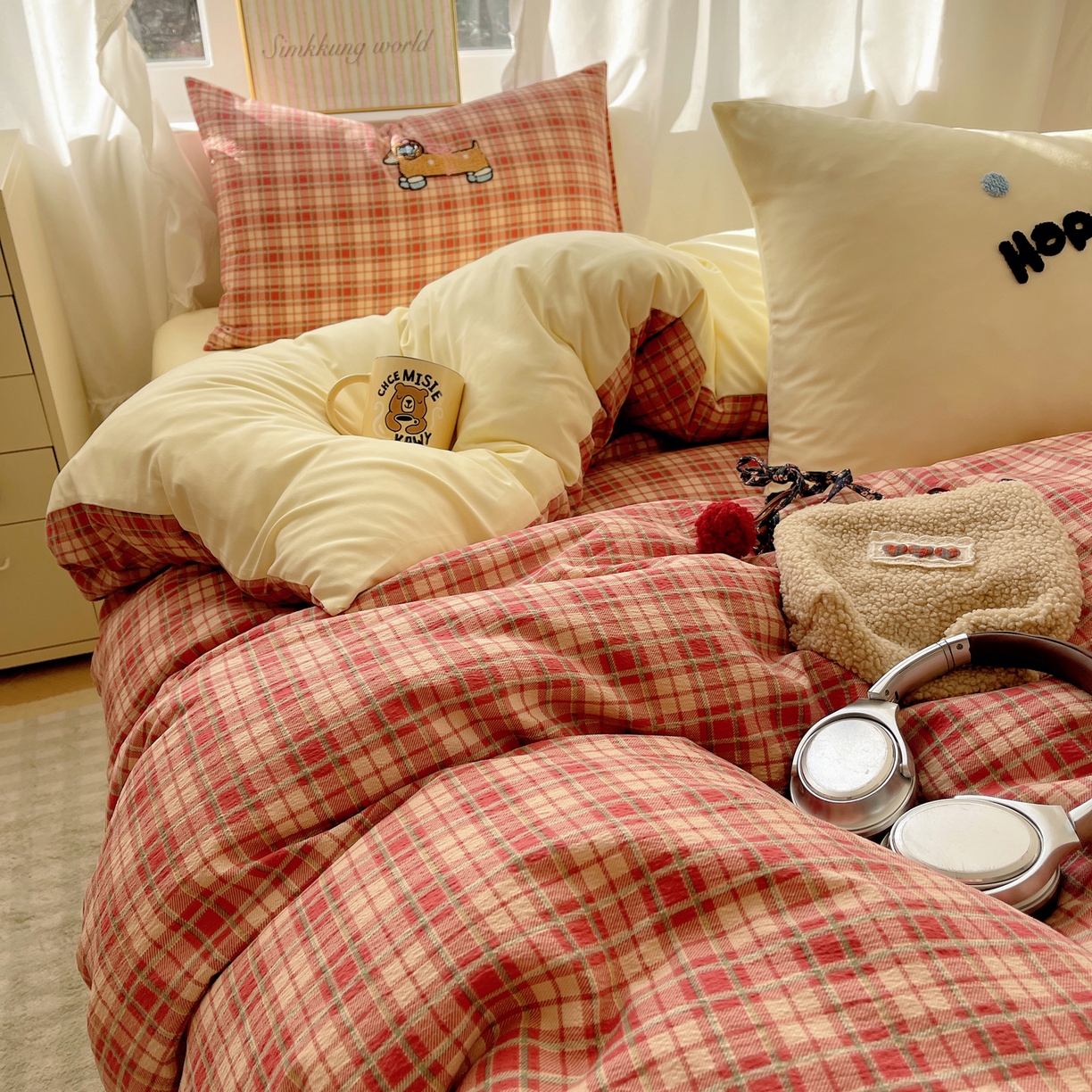 91家纺网 家纺一手货源 找家纺 韩都家居 2026春夏新款亲肤舒适毛巾绣四件套（包含买家秀原图） 听歌腊肠狗