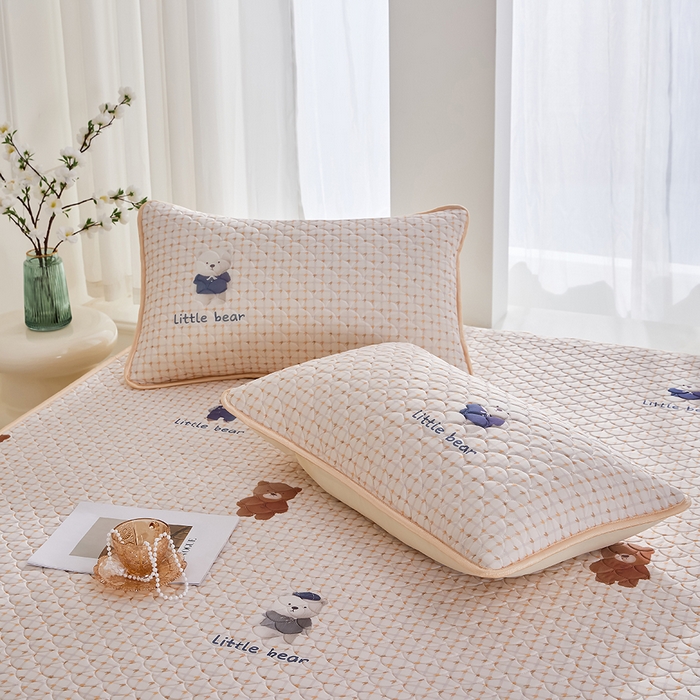 91家纺网 家纺一手货源 找家纺 羽梦家纺 2026新款凉席硅胶席子 元气小熊