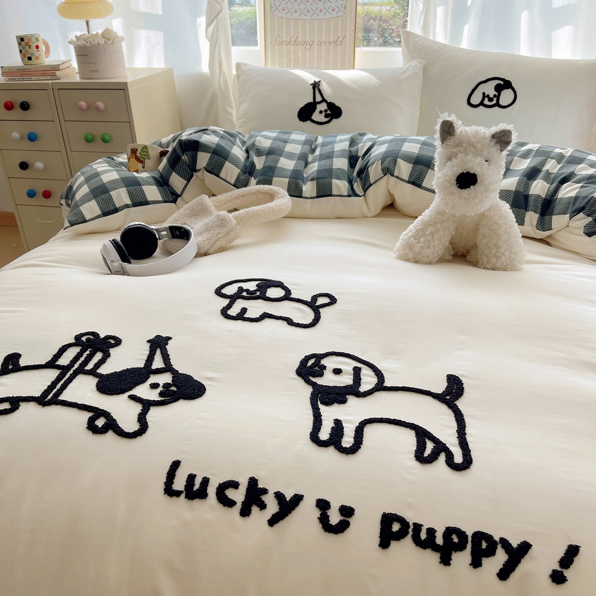 91家纺网 家纺一手货源 找家纺 韩都家居 2026春夏新款亲肤舒适毛巾绣四件套（包含买家秀原图） 线条狗