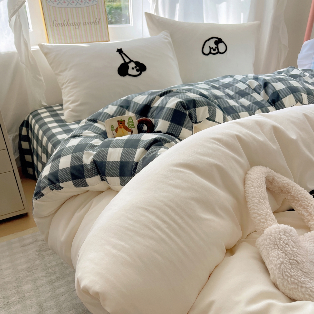 91家纺网 家纺一手货源 找家纺 韩都家居 2026春夏新款亲肤舒适毛巾绣四件套（包含买家秀原图） 线条狗