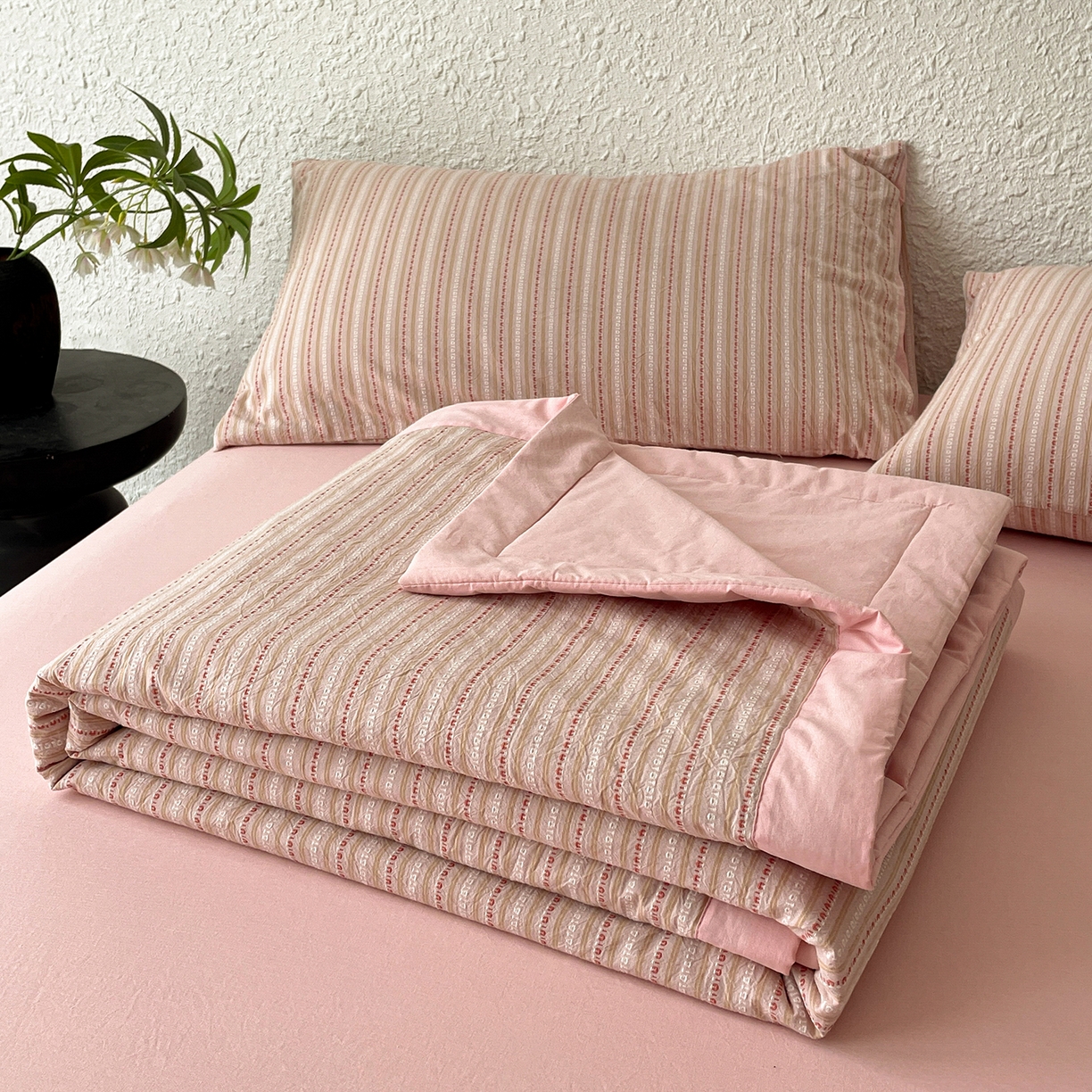 91家纺网 家纺一手货源 找家纺 吾诺家居 2026新款棉色织提花水洗棉大豆夏被夏凉被空调被-摩卡 摩卡粉