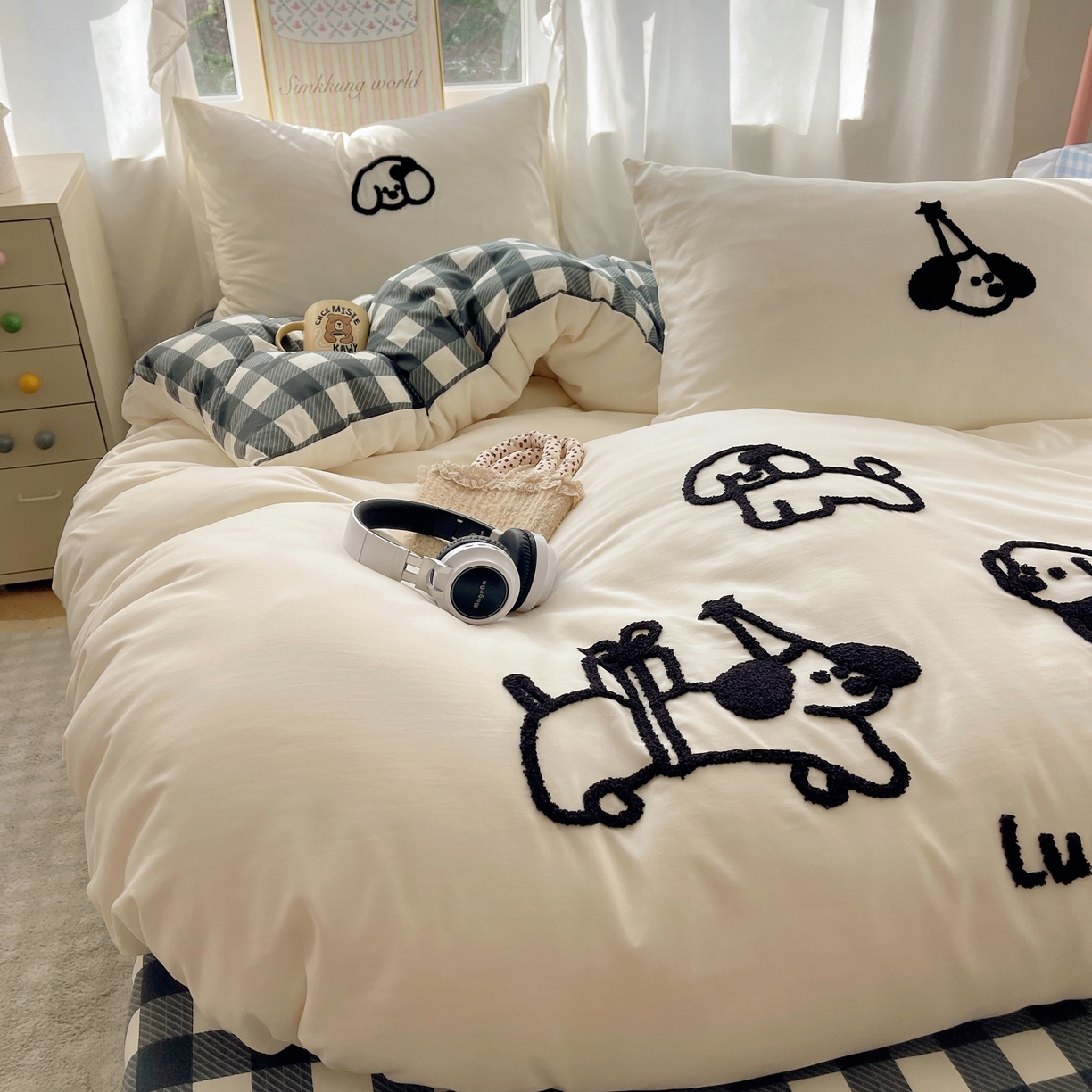 91家纺网 家纺一手货源 找家纺 韩都家居 2026春夏新款亲肤舒适毛巾绣四件套（包含买家秀原图） 线条狗