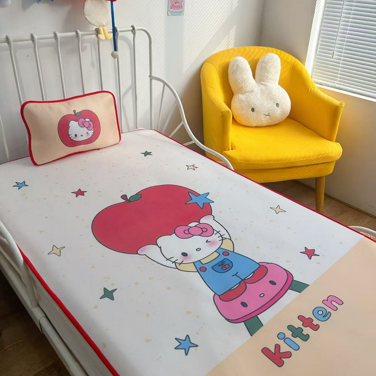 91家纺网 家纺一手货源 找家纺 美乐迪家纺 2026新款儿童水光冰丝凉席席子凉席 举苹果